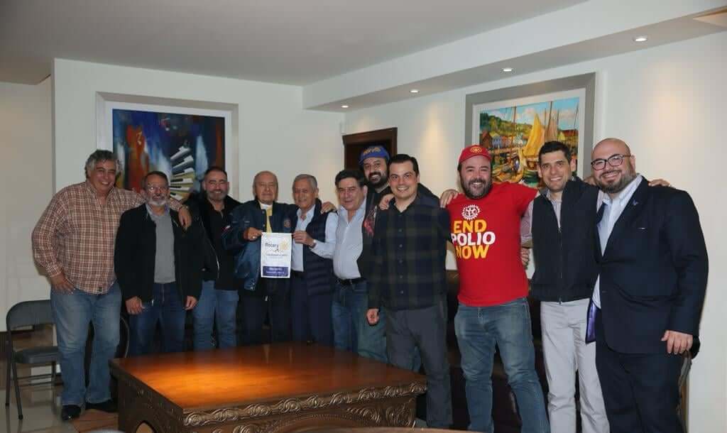 Reunión y entrega de reconocimiento Rotary